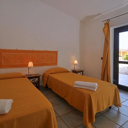 B&B Mare Della Gallura Бадези Екстериор снимка