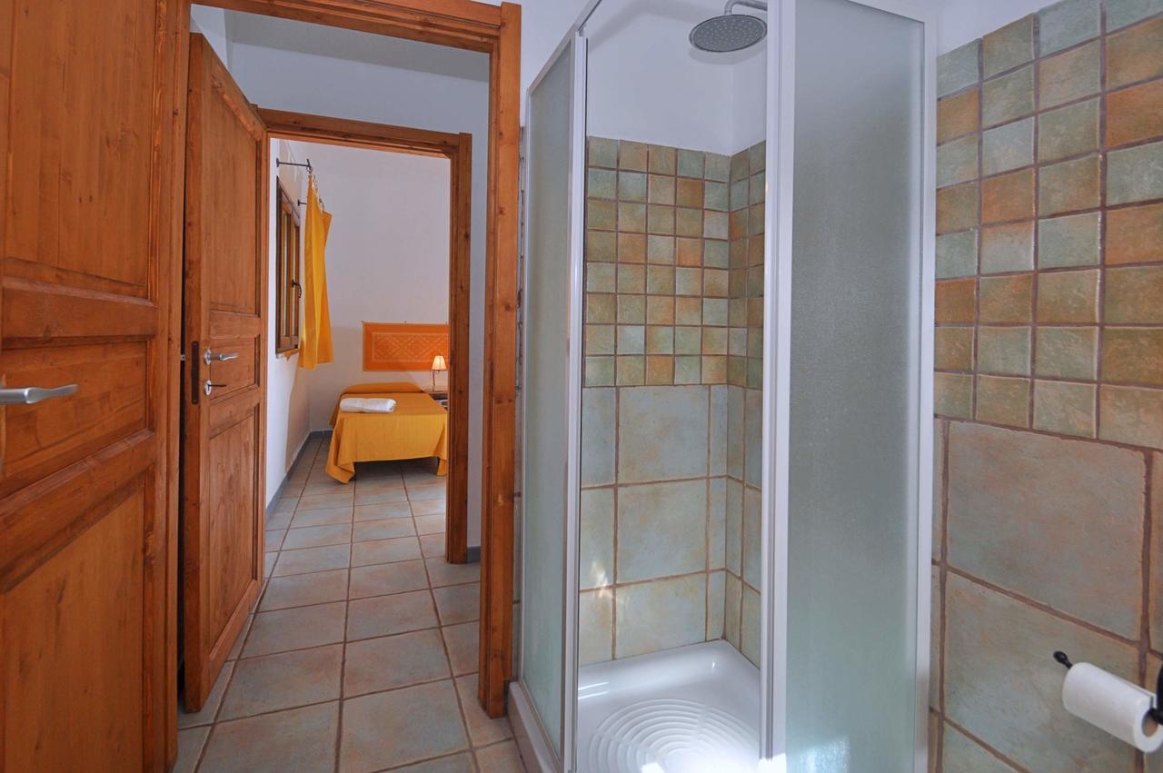 B&B Mare Della Gallura Бадези Екстериор снимка