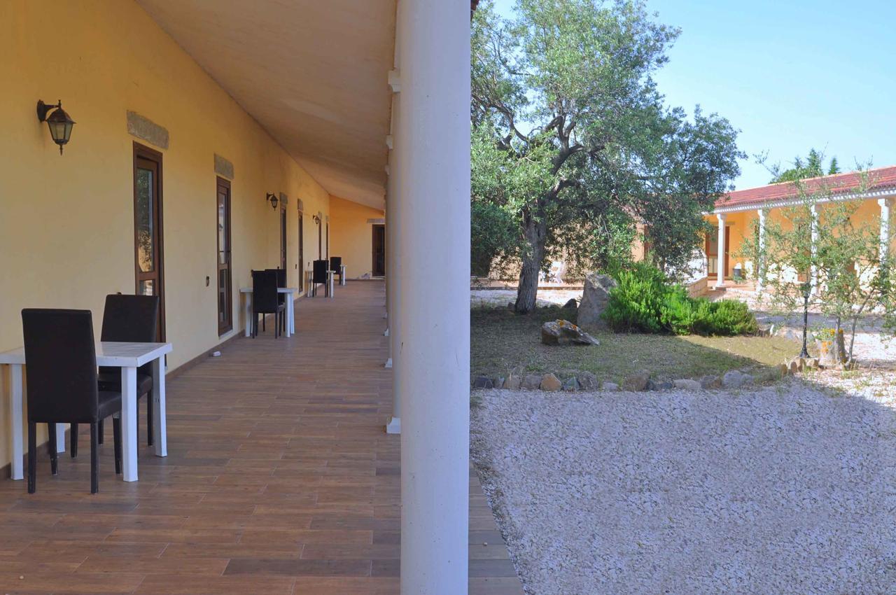 B&B Mare Della Gallura Бадези Екстериор снимка