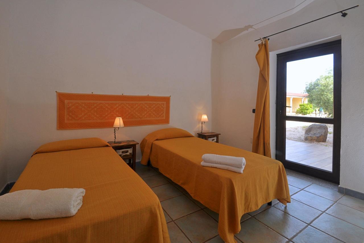 B&B Mare Della Gallura Бадези Екстериор снимка