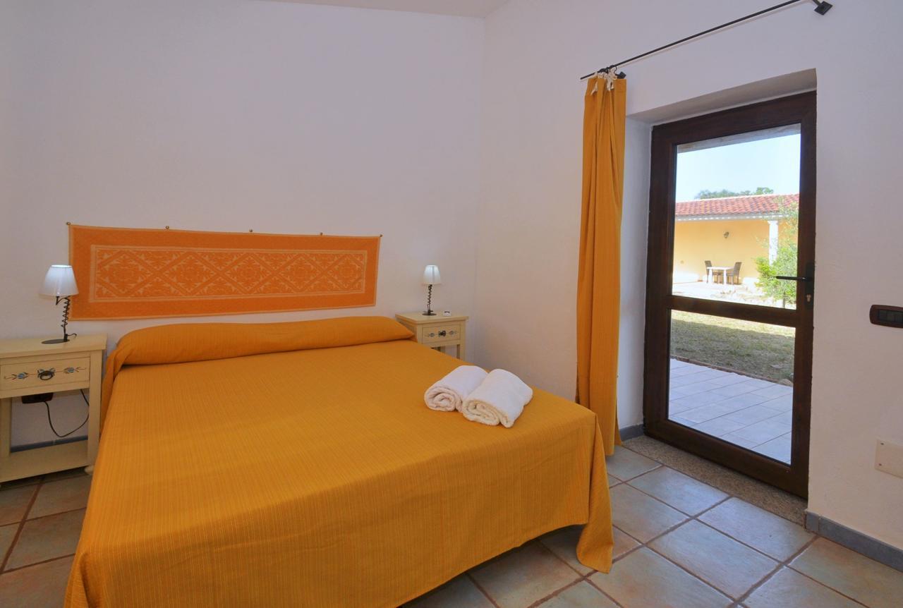 B&B Mare Della Gallura Бадези Екстериор снимка