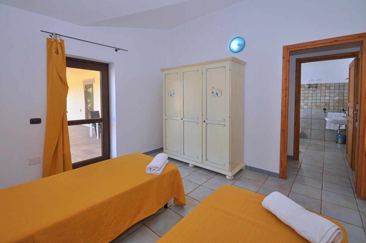 B&B Mare Della Gallura Бадези Екстериор снимка